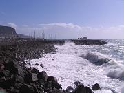 heavy sea at puerto mogan